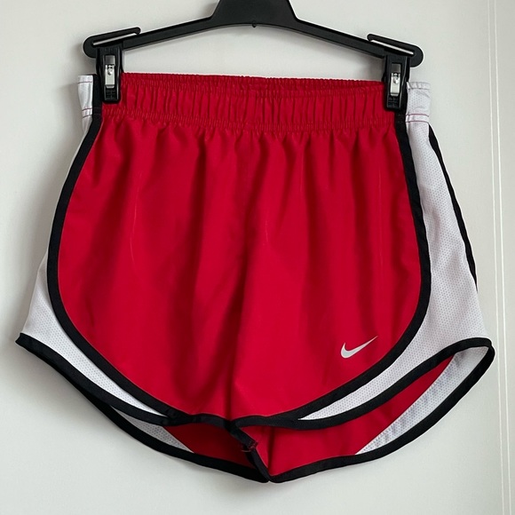 Red Nike Shorts XS - Picture 4 of 5